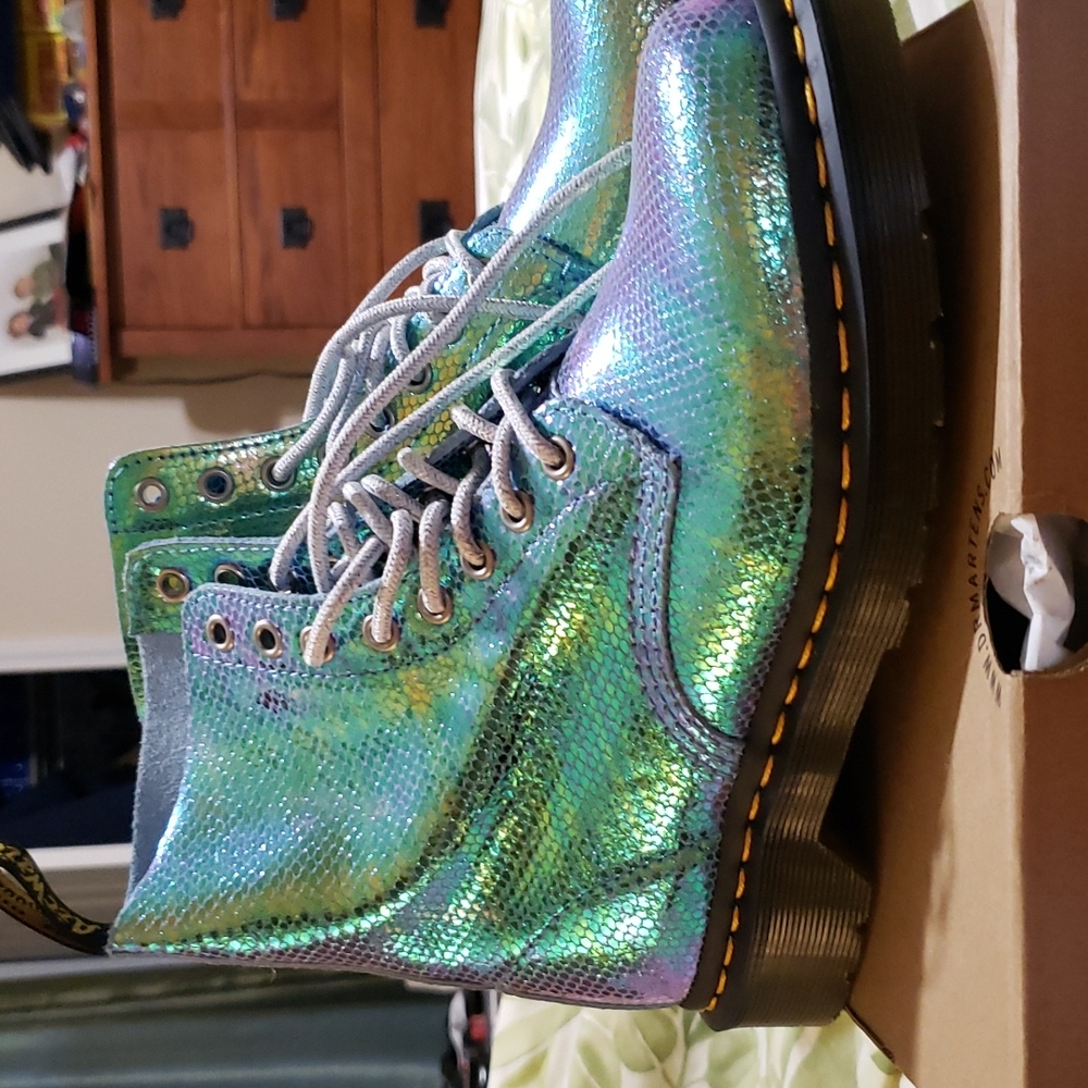 Dr Marten 1460 pascal blue iridescent